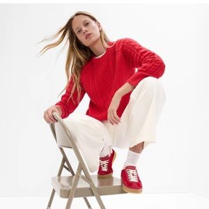 Gap Tall Medium Crew Neck Cable Knit Sweater